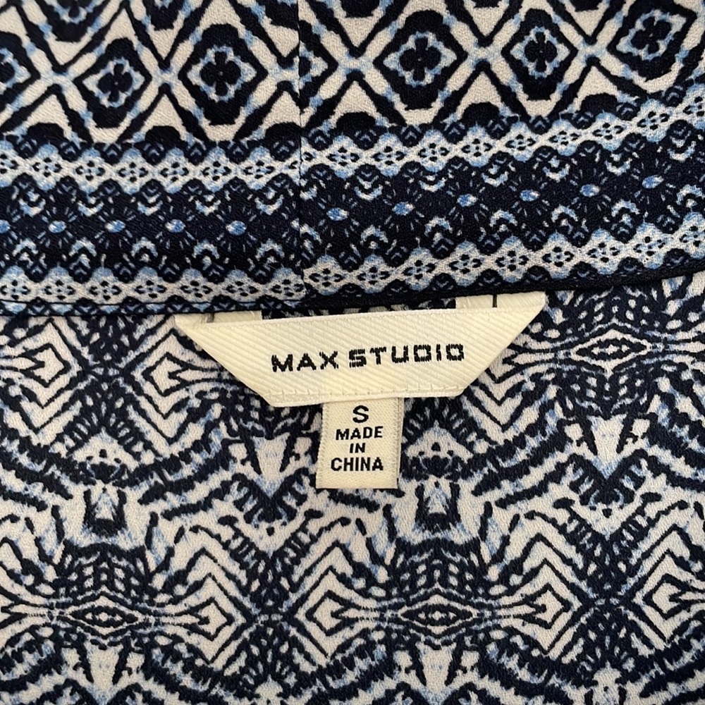 Max Studio Shawl - Picture 5 of 6